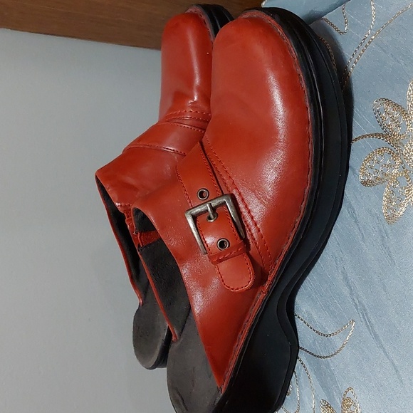 Clark's Leather Slip On Shoes Clogs Size 6 M - Picture 10 of 13